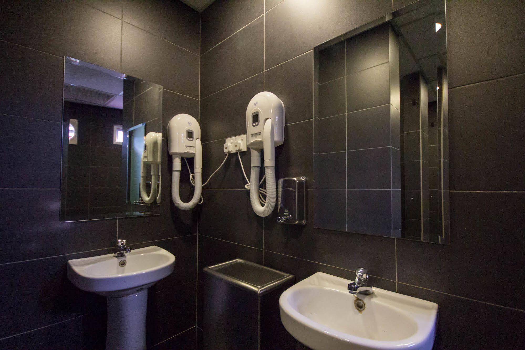 Sungai Dua Bukit M Qube Hotel מראה חיצוני תמונה